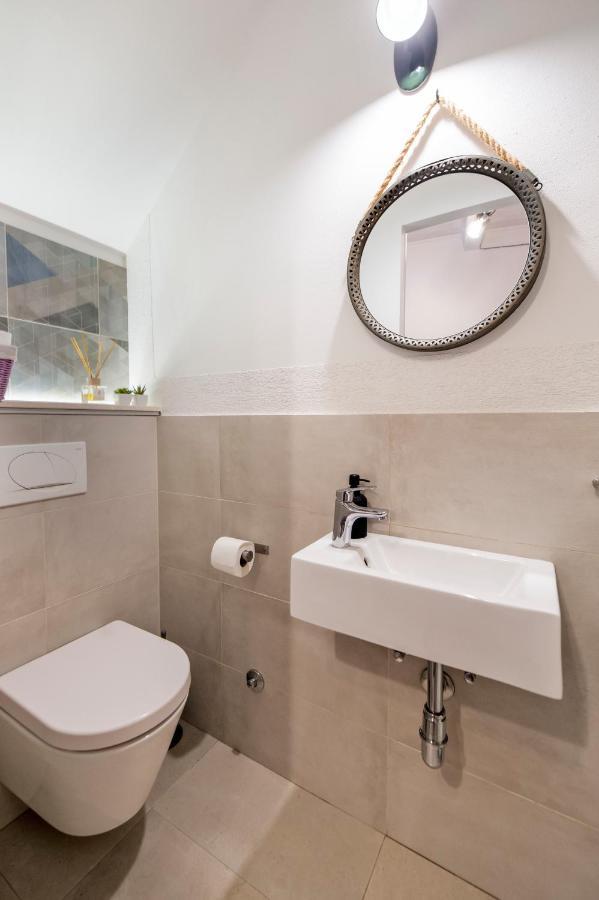 Apartment Delight City Ровінь Екстер'єр фото